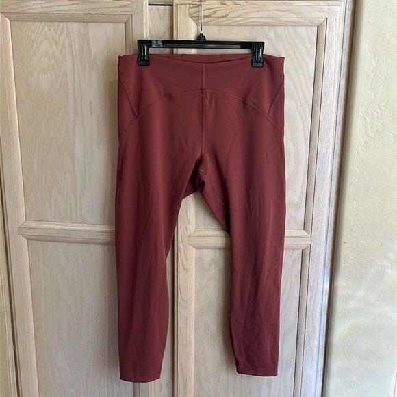 🍋 NWOT Lululemon InStill HR Tight 25” - Picture 5 of 8